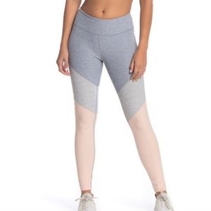 Outdoor Voices 7/8 Tri Color Leggings Size M